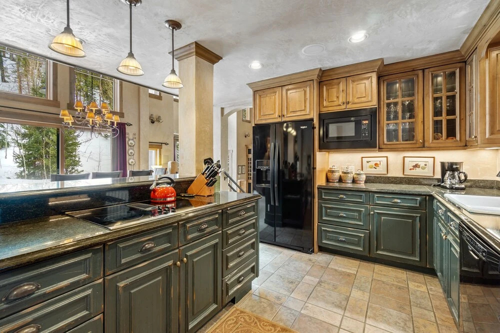 Keystone Gulch 8 Bedroom Home by Redawning