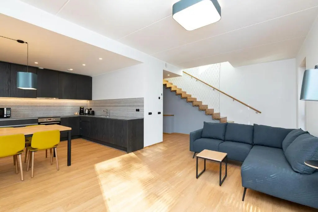 Self-check-in 3 bedroom apartment with sauna and balconies