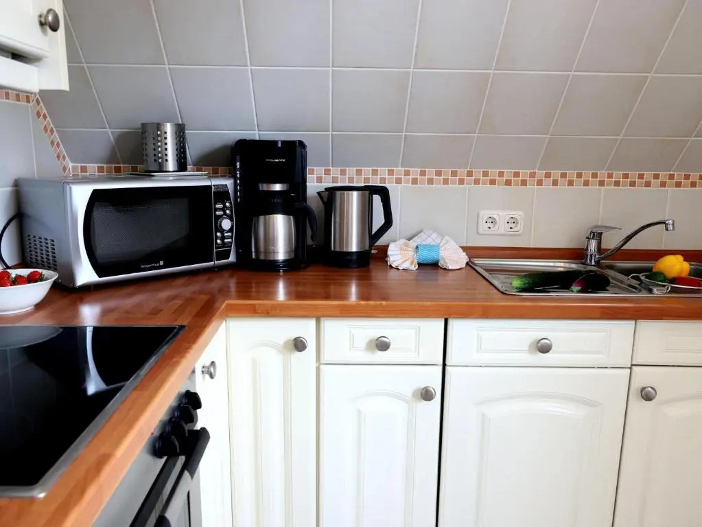 Neuerbautes Haus im Friesenstil. Moderne 2-Zimmer-Appartements mit Balkon für bis zu 4 Personen