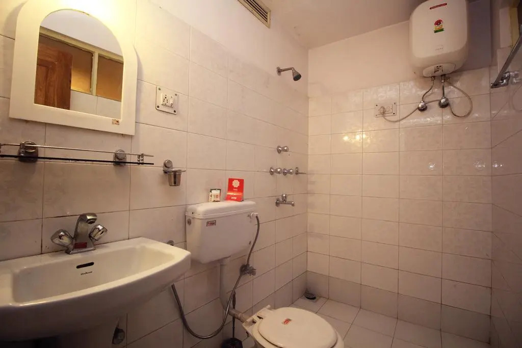 OYO 3330 Hotel Blue Diamond