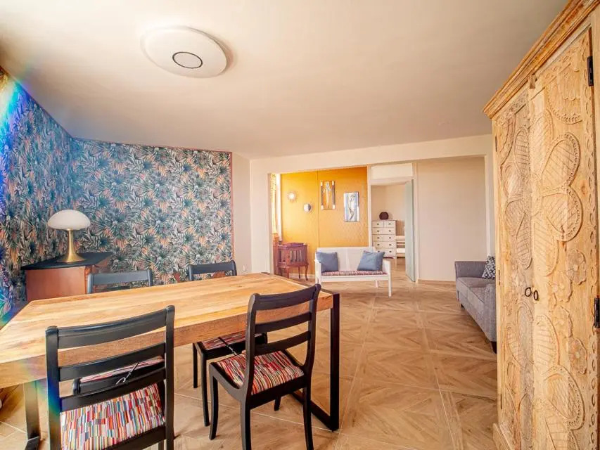 T3 - L' Anaxa - 65m² - champ fleuri, 2 chambres.