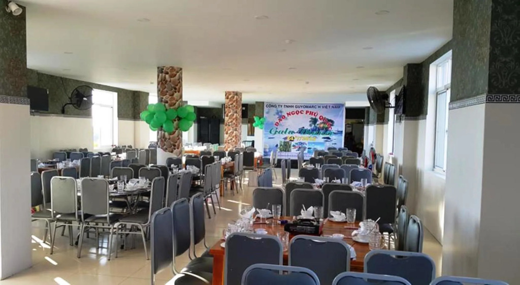 Thi Long Phụng Hotel