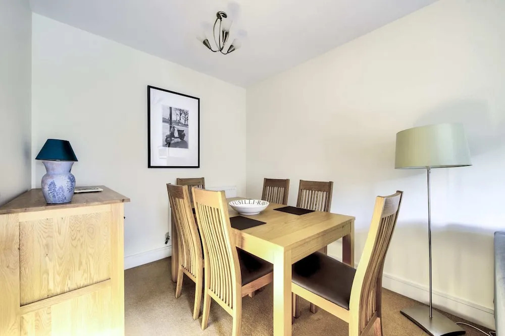 Guestready - Bright, Spacious 2bdr Flat