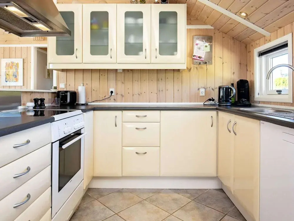 6 Person Holiday Home in Vaeggerlose