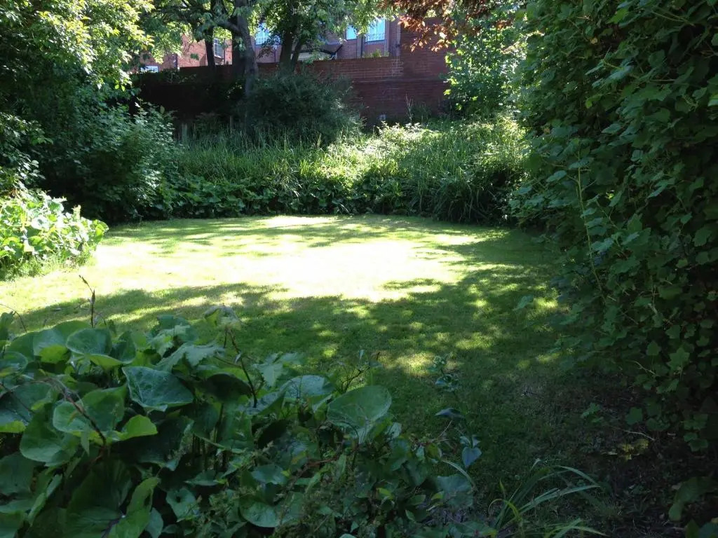 Large 5 Bed House in Scarborough near the beach, Large Garden & HOT TUB