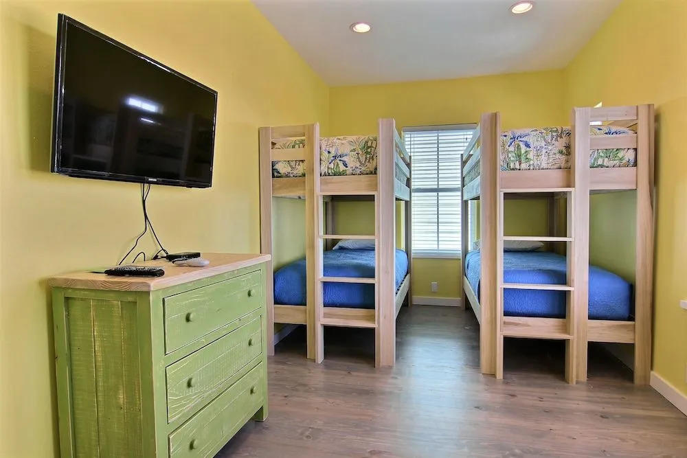 Gulfwaters Beachfront Resort 101/102 - 12 Br Home