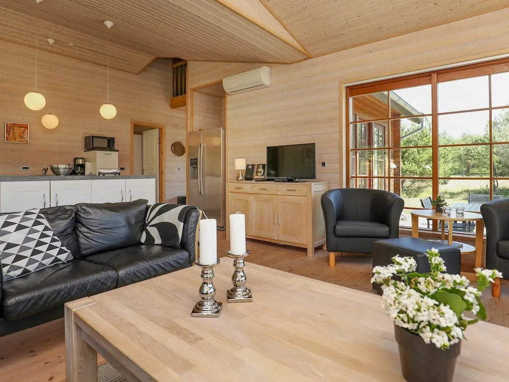 Spacious Holiday Home in Albeak With a Terrace