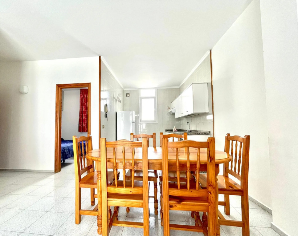 Bonito apartamento de 2 domitorios frente al mar