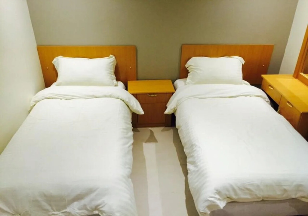 Al Amoria Furnished Apartments 4