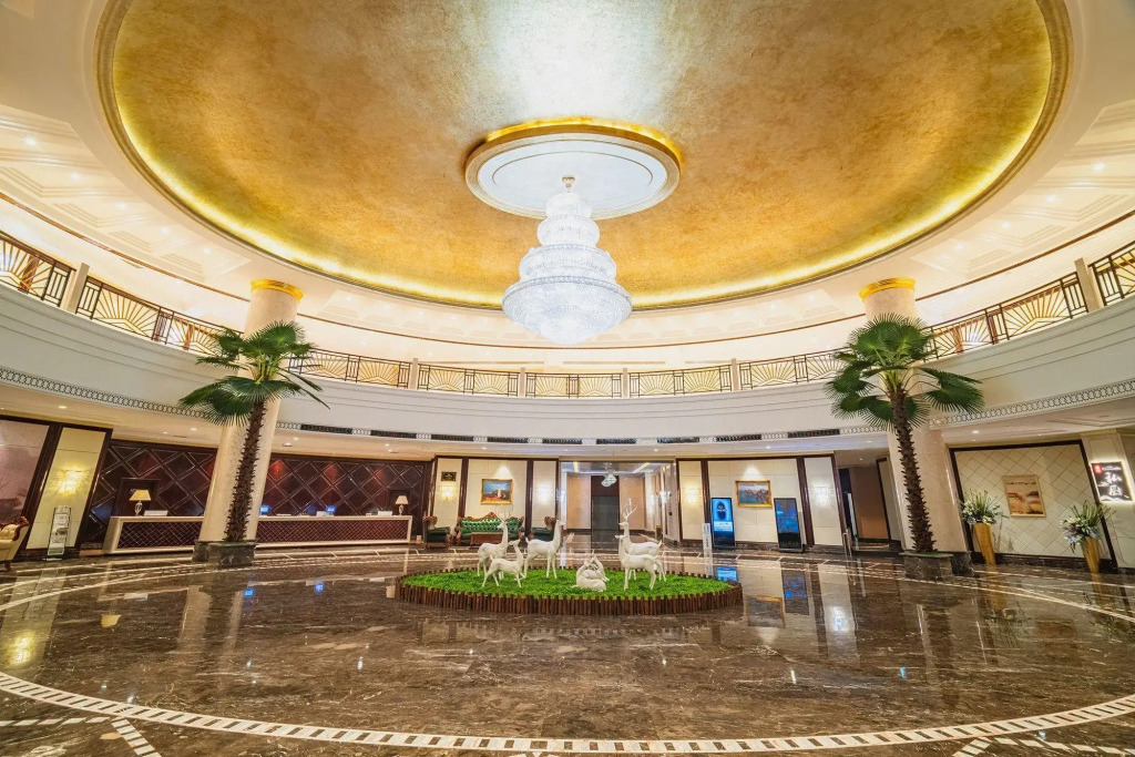 Puhua Hotel