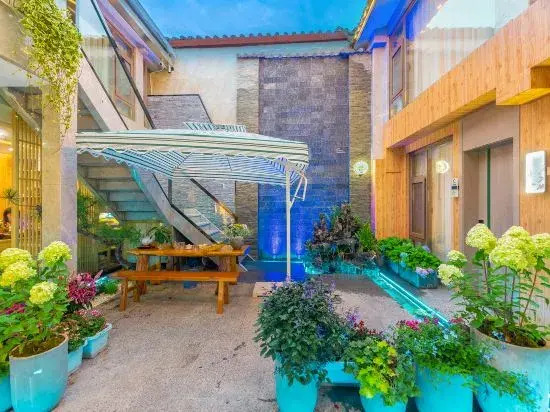 Xianyue Pavilion·Designer’s Snow Mountain Panoramic Secret Garden Beauty Stay