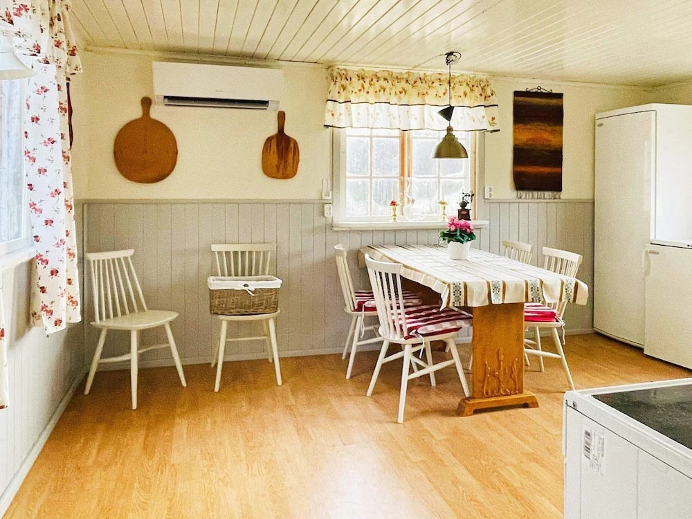 4 person holiday home in FÄRGELANDA-By Traum