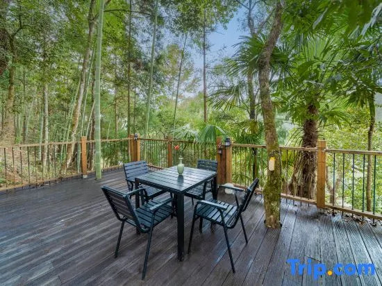 Longquan Moshangguiren Homestay (Baoxi Scenic Area)