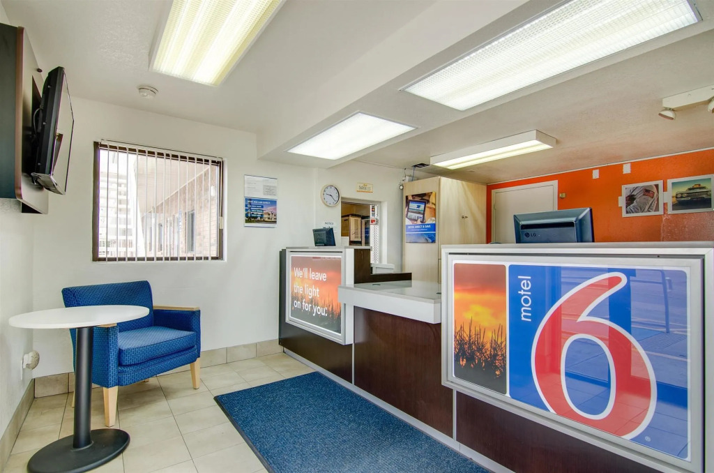 Motel 6-Salina, KS