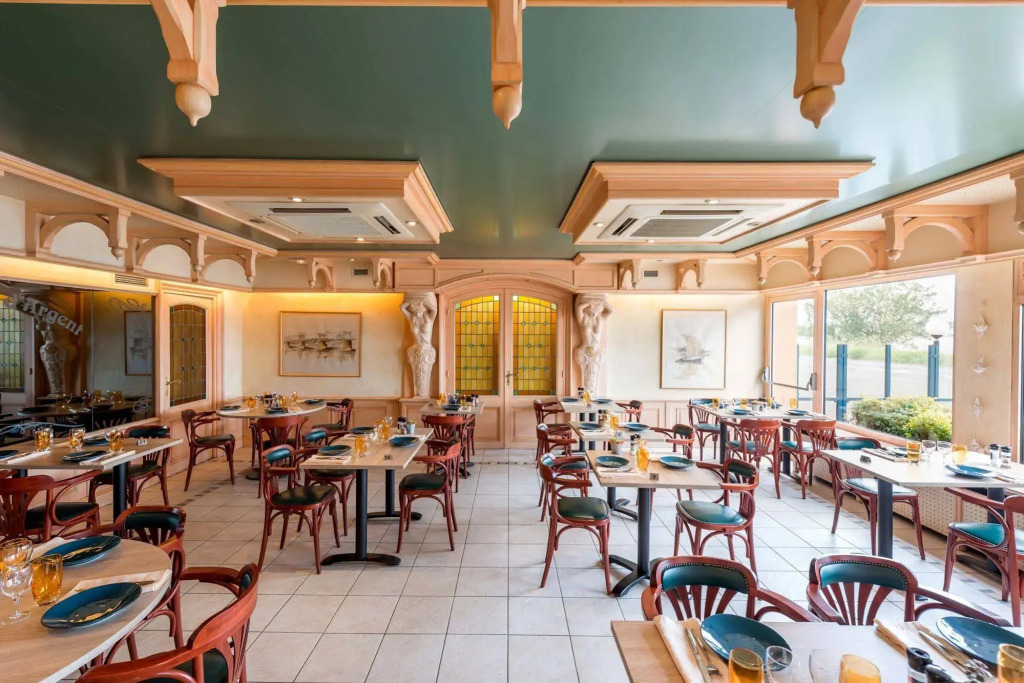 Logis Hotels - Au Poisson dArgent - Hôtel 3 étoiles et restaurant