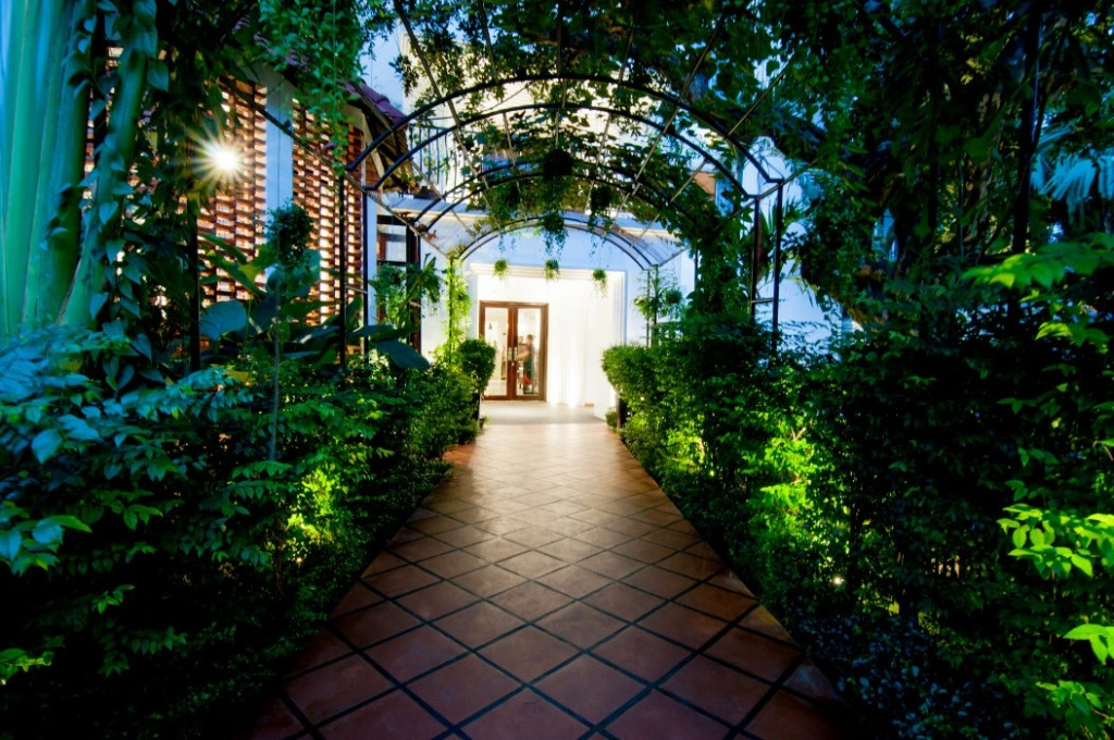 La Rose Suites
