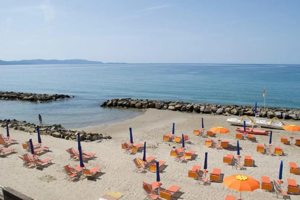 Suites Pratoranieri Beach