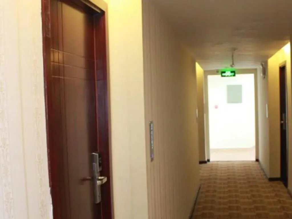Yaohui Business Hotel