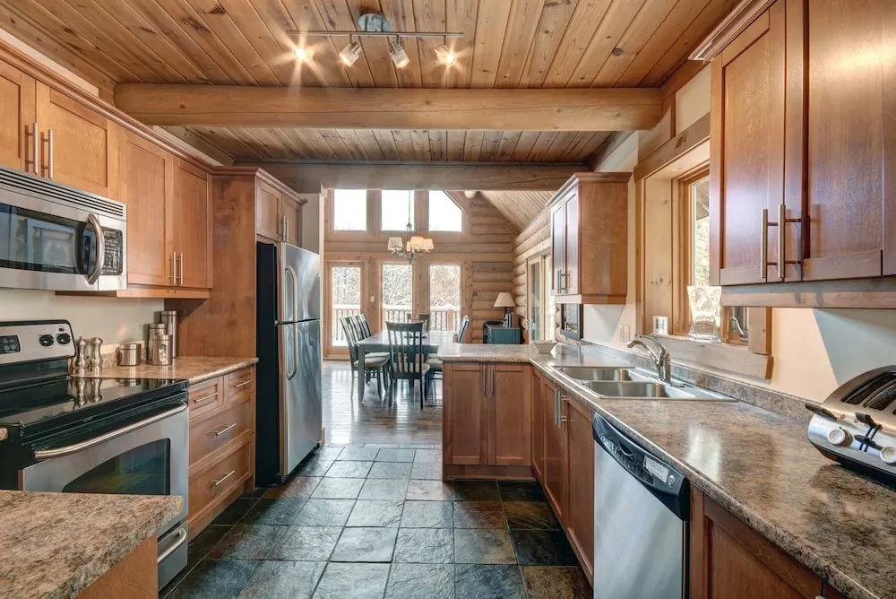 Chalet Lakota