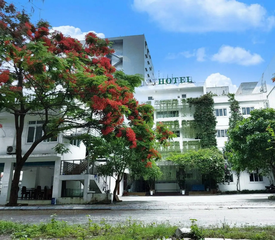 Ivy Hotel