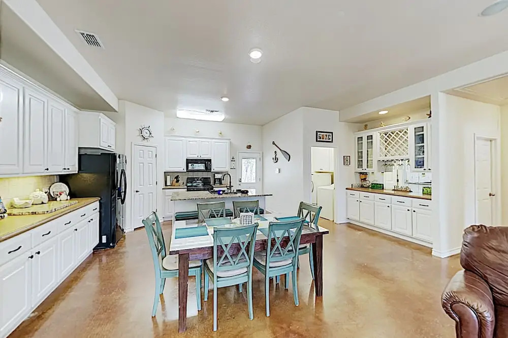 Festive Rockport W/ Large Yard, Near Beach 3 Bedroom Home