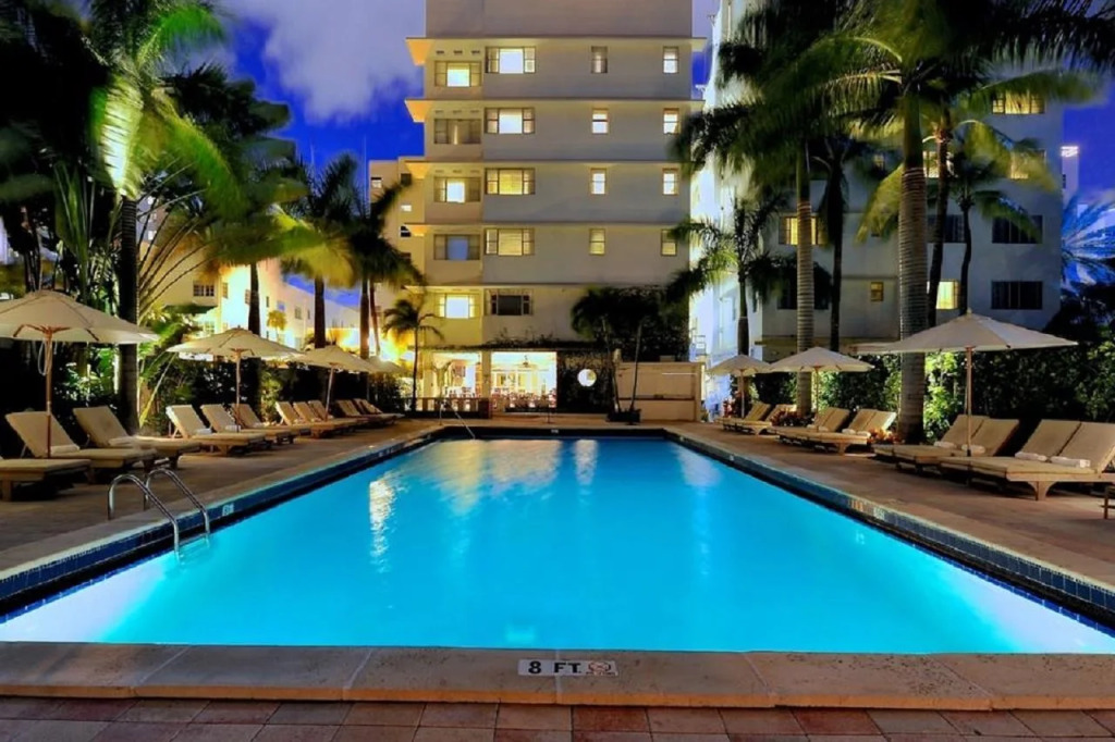 South Seas Hotel