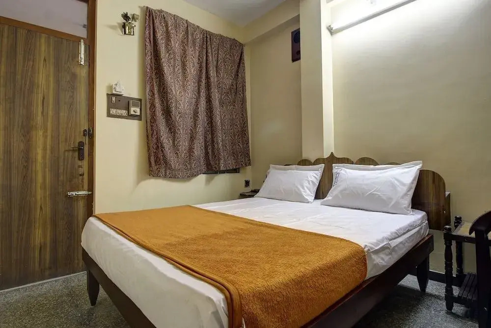 Thangam Lodge by OYO Rooms