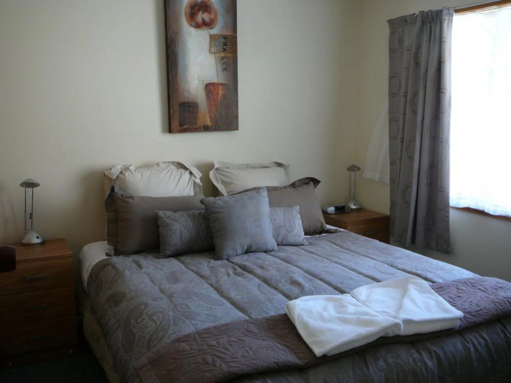 Archway Motels & Chalets