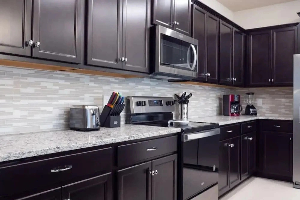 Spacious Townhouse w/ Pool & Free Parking Near Disney