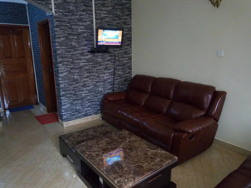 Homely Nest Hotel