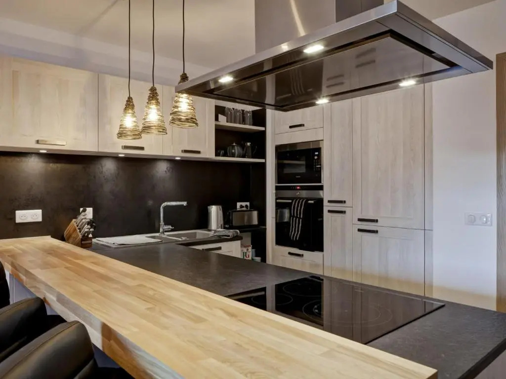Appartement La Tania, 5 pièces, 12 personnes - FR-1-513-17