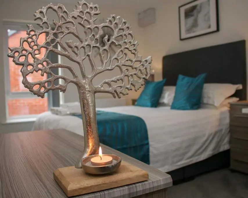 No25-Luxe Living Guest House- 2 Bed-WIFI-Free Parking-City- Beach