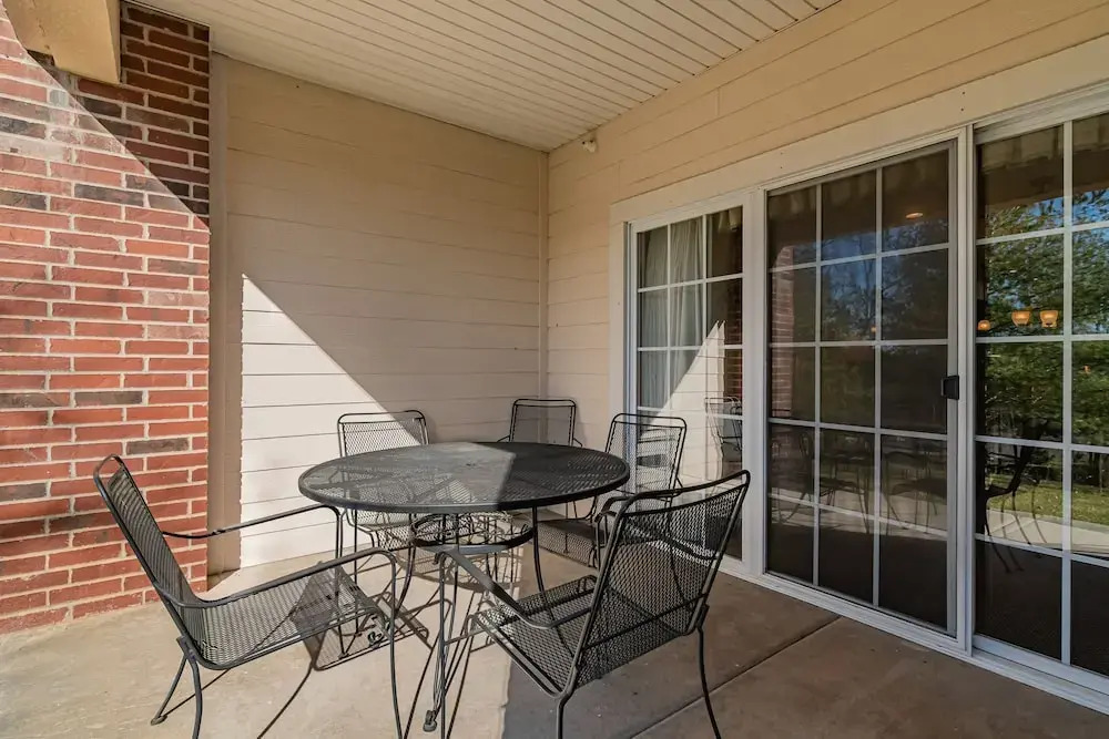Stayin Classy 2 Bedrooms 2 Bathrooms Condo