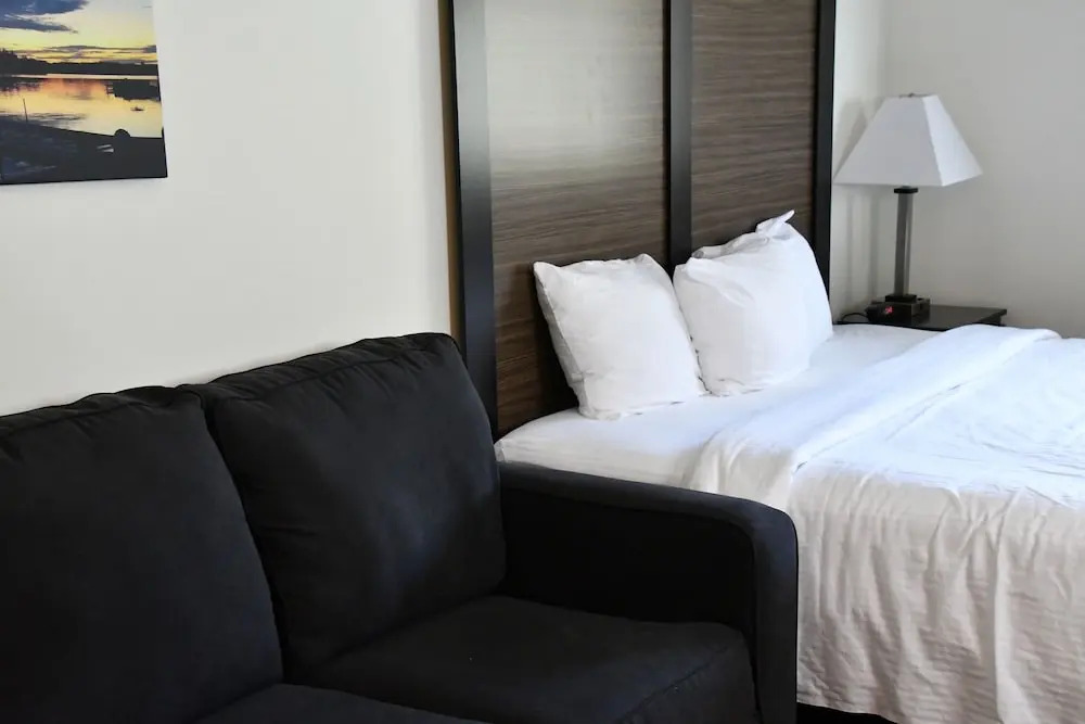 Menominee River Extended Stay Hotel