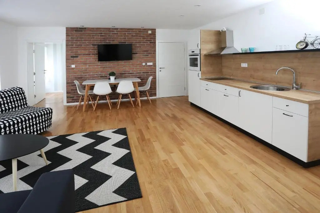 HOME APARTMANI I SOBE