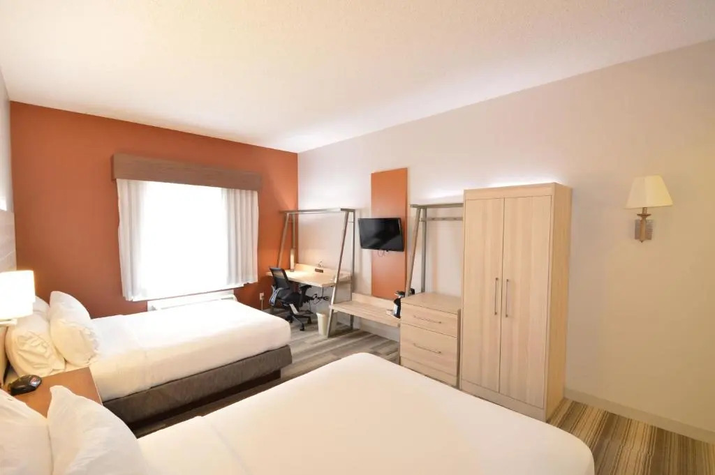 Holiday Inn Express Toledo-Oregon by IHG