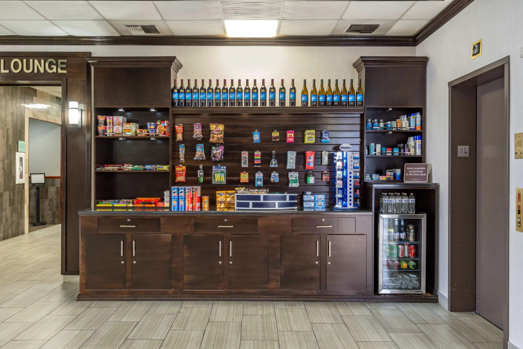 Best Western PLUS Lake Front Hotel