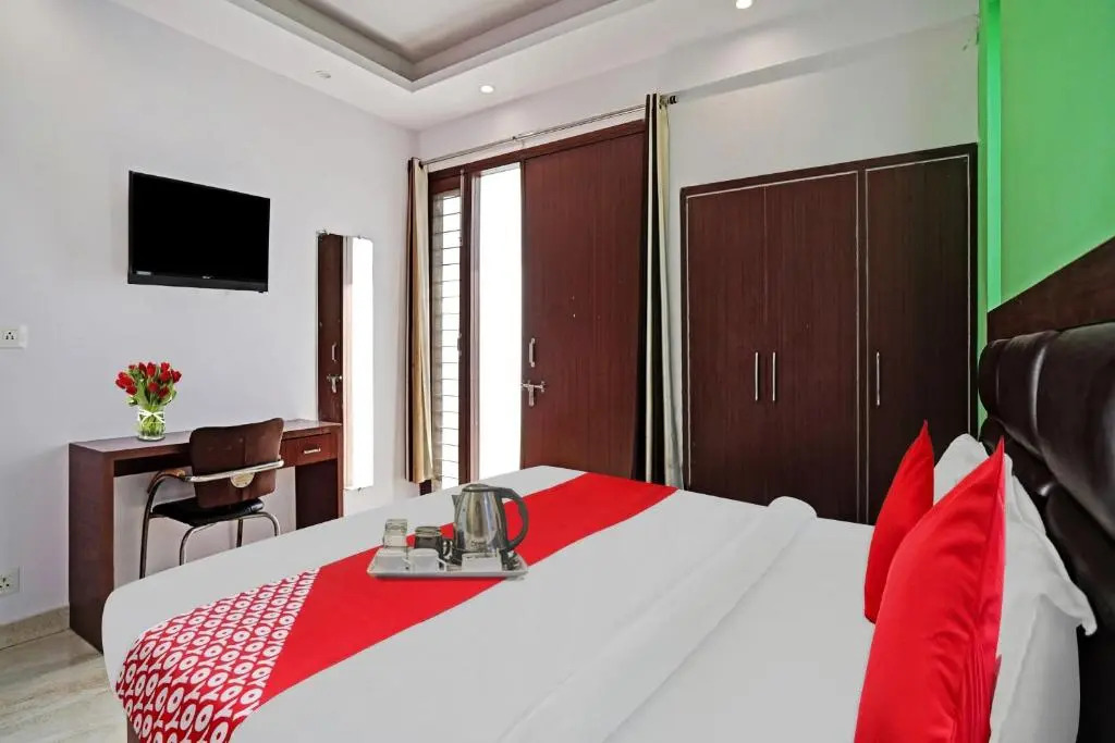 Flagship Hotel Kailash Near Iskcon Temple Noida