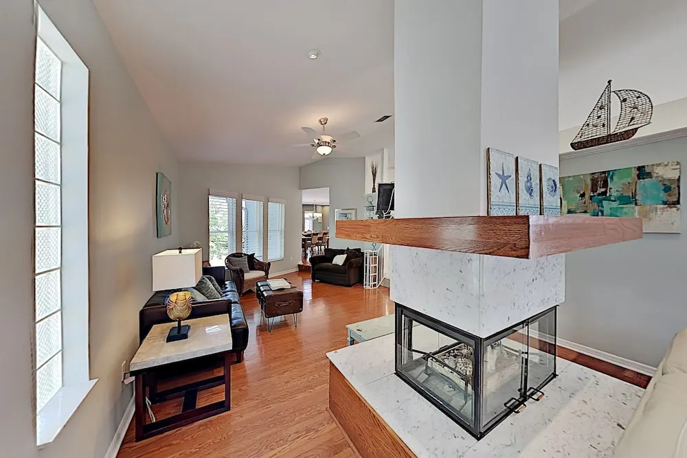Beautiful River W/ Private Pool, Dock & Beach 3 Bedroom Home