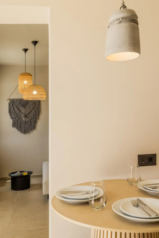 Topos Suites