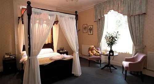 The Newington Hotel