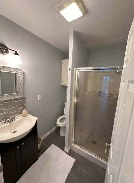 Stylish 2BR Waterfront Home w Pool Resort Access