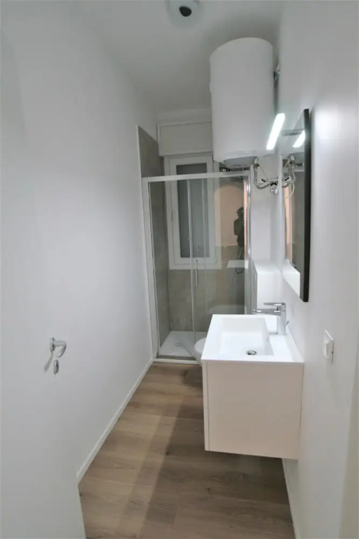 Cozy Apartment With Balcony Near Piazza Torino