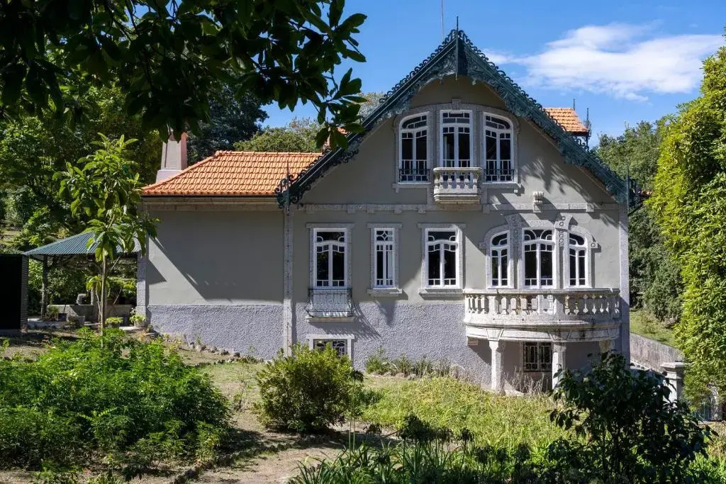 The Grove Houses