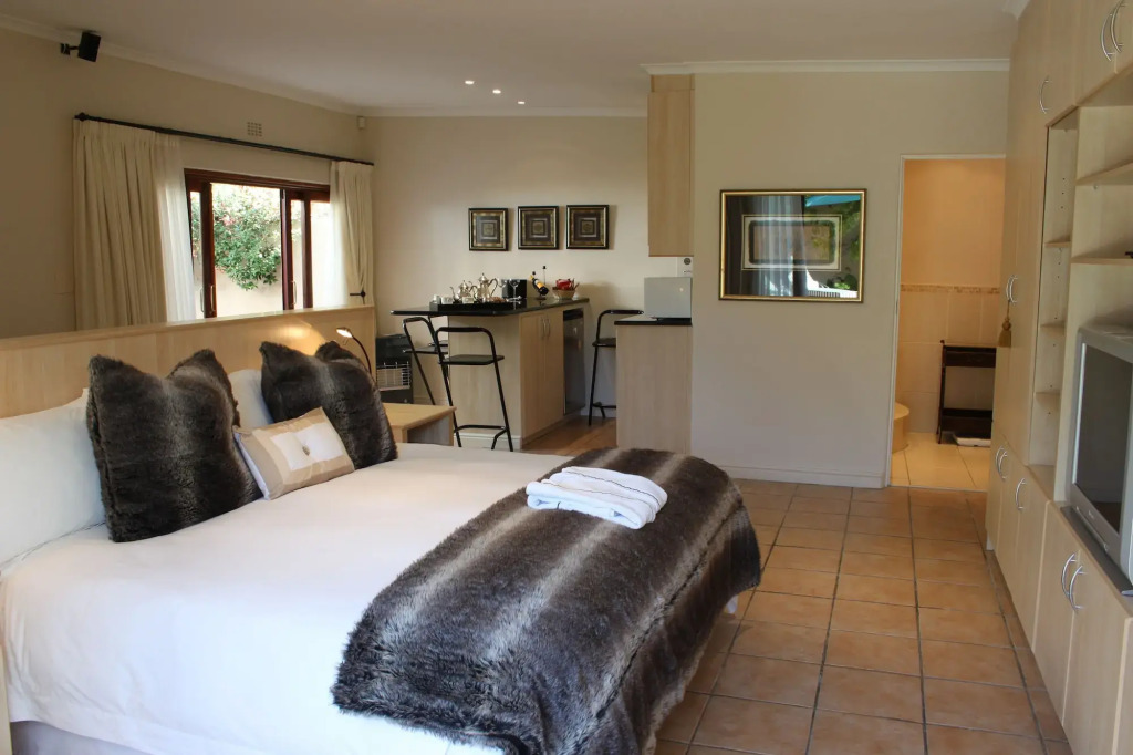 Riversong Guest House