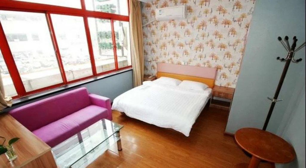 Little Free Time Internationa Hostel Qingdao