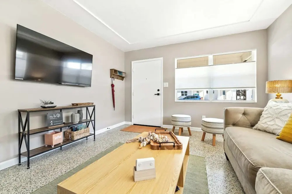 Sunny Side Up A Charming Retreat!