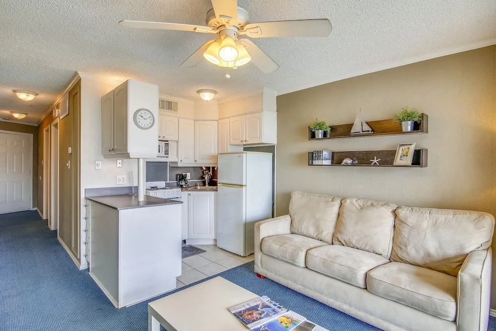 Casa Del Mar 383 - Coastal 1 Bedroom Condo