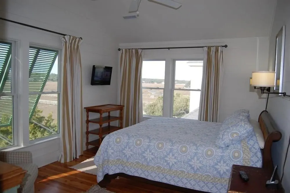 Happy Days - 5 Br Home