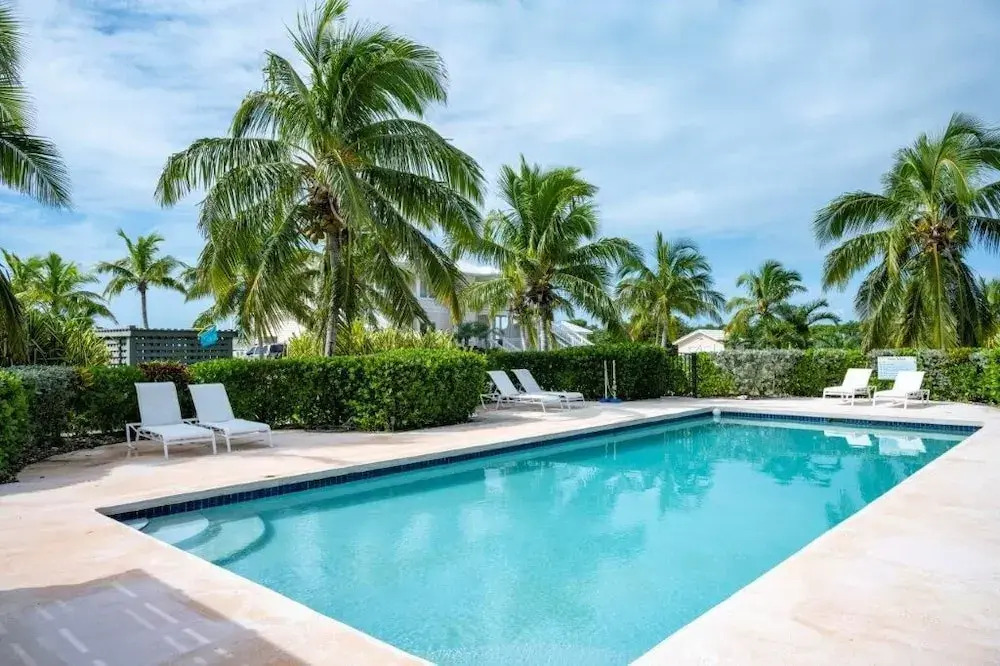 Tropical Escape: Exclusive Villa With Panoramic Ocean Vistas